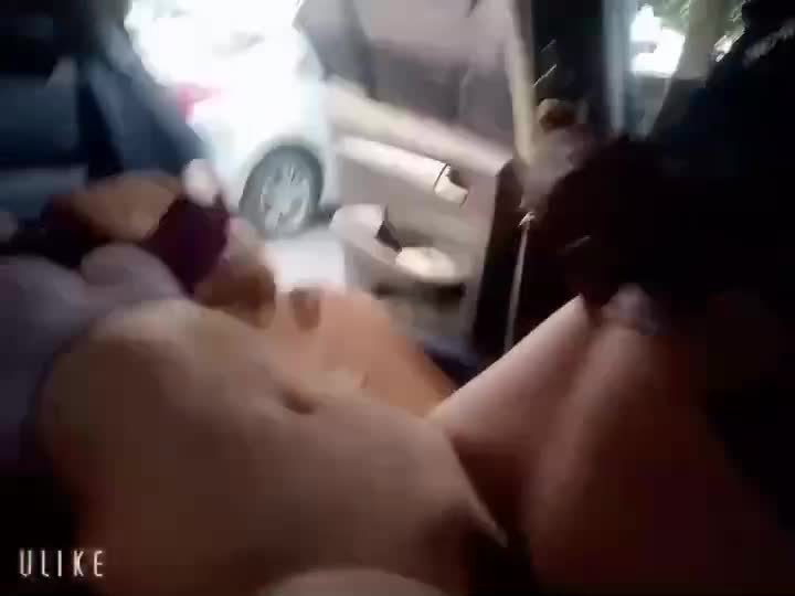 Ngewe Di Parkiran