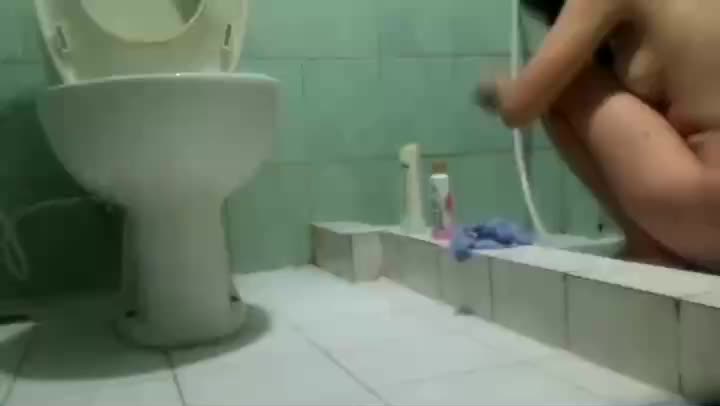 Ngintip Abg Mandi Jongkok